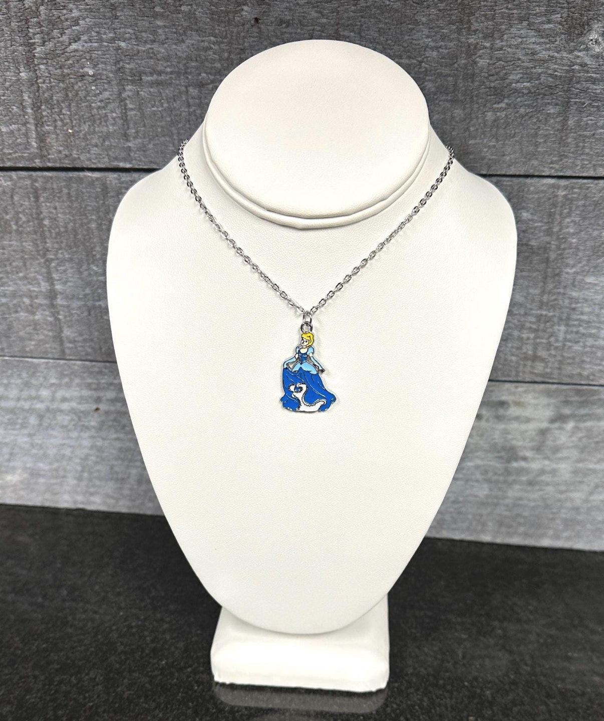 Ella necklace with stainless steel chain