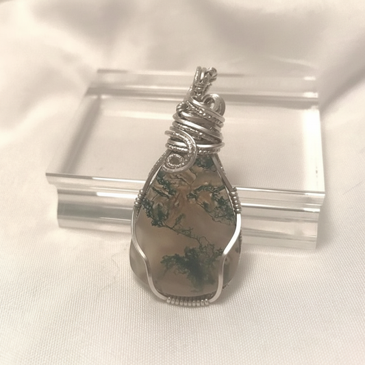 Meet Moss Agate: My Newest Wire-Wrapped Pendant
