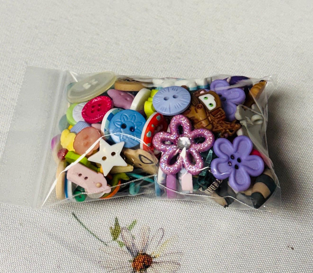 Button mixed bag, bulk buttons for crafts