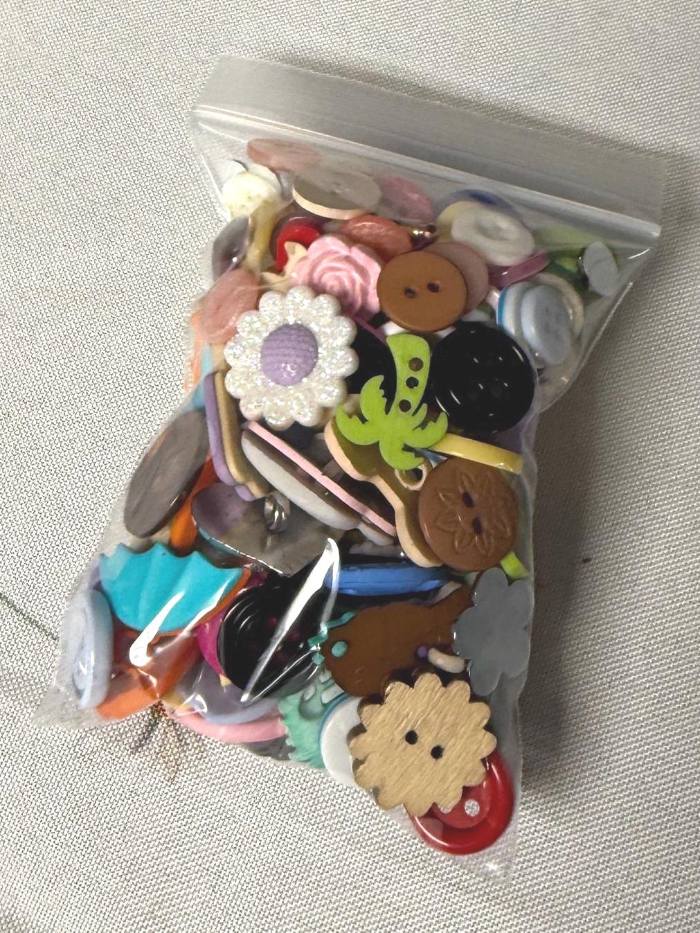 Button mixed bag, bulk buttons for crafts