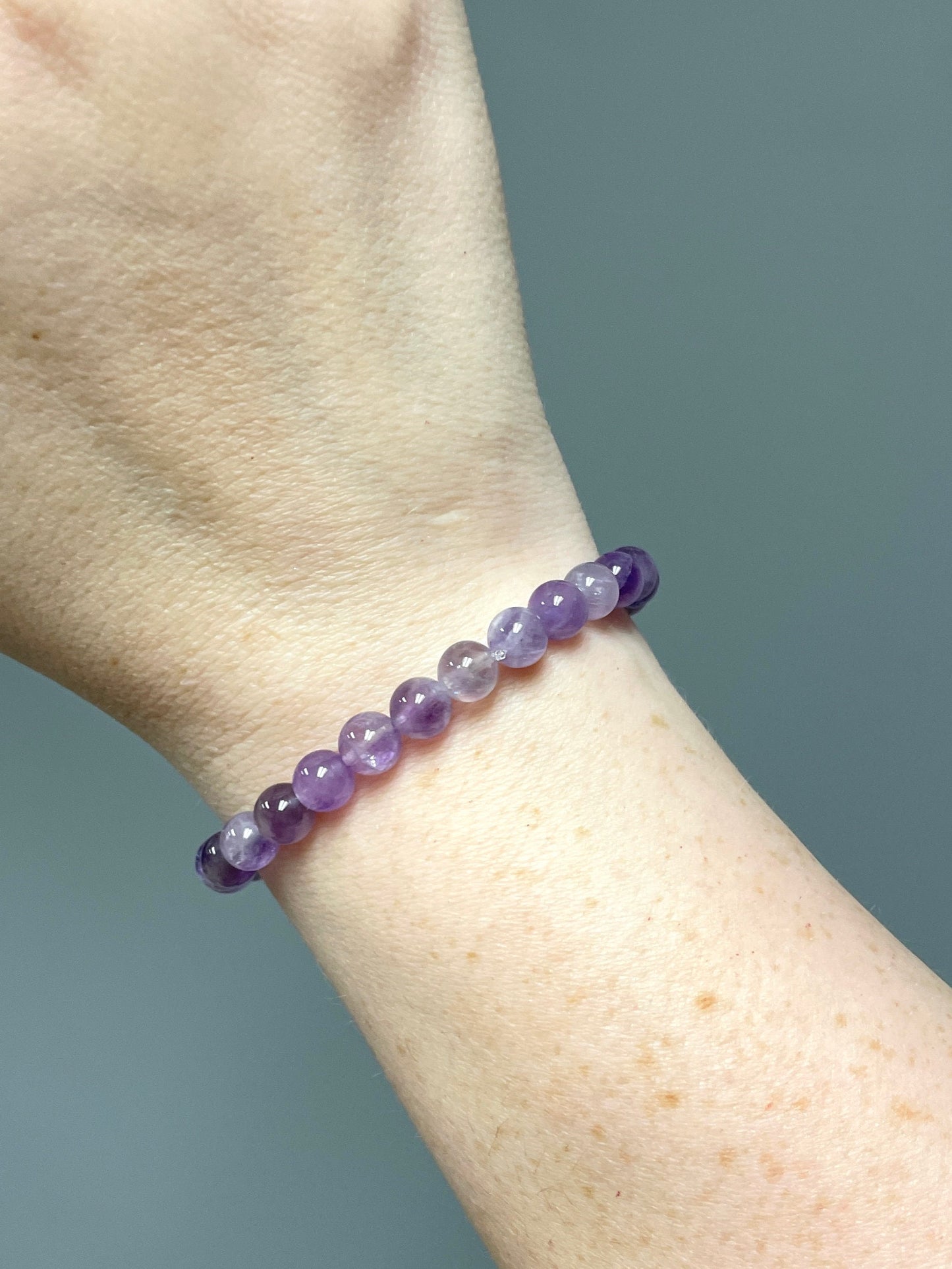 Amethyst gemstone stretch bracelet